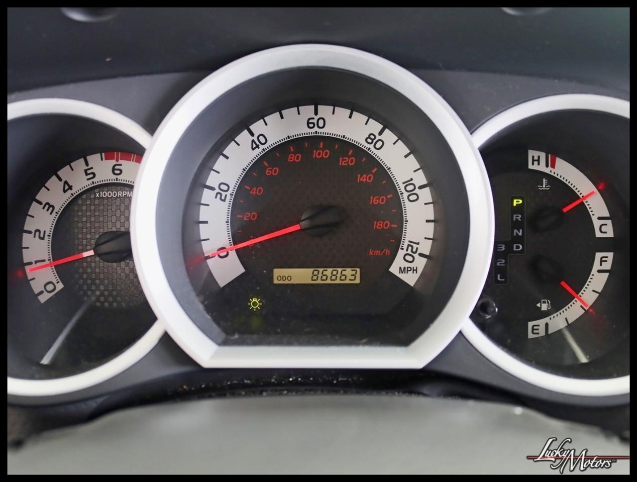 Toyota Tacoma PreRunner Double Cab Auto 2WD 2011