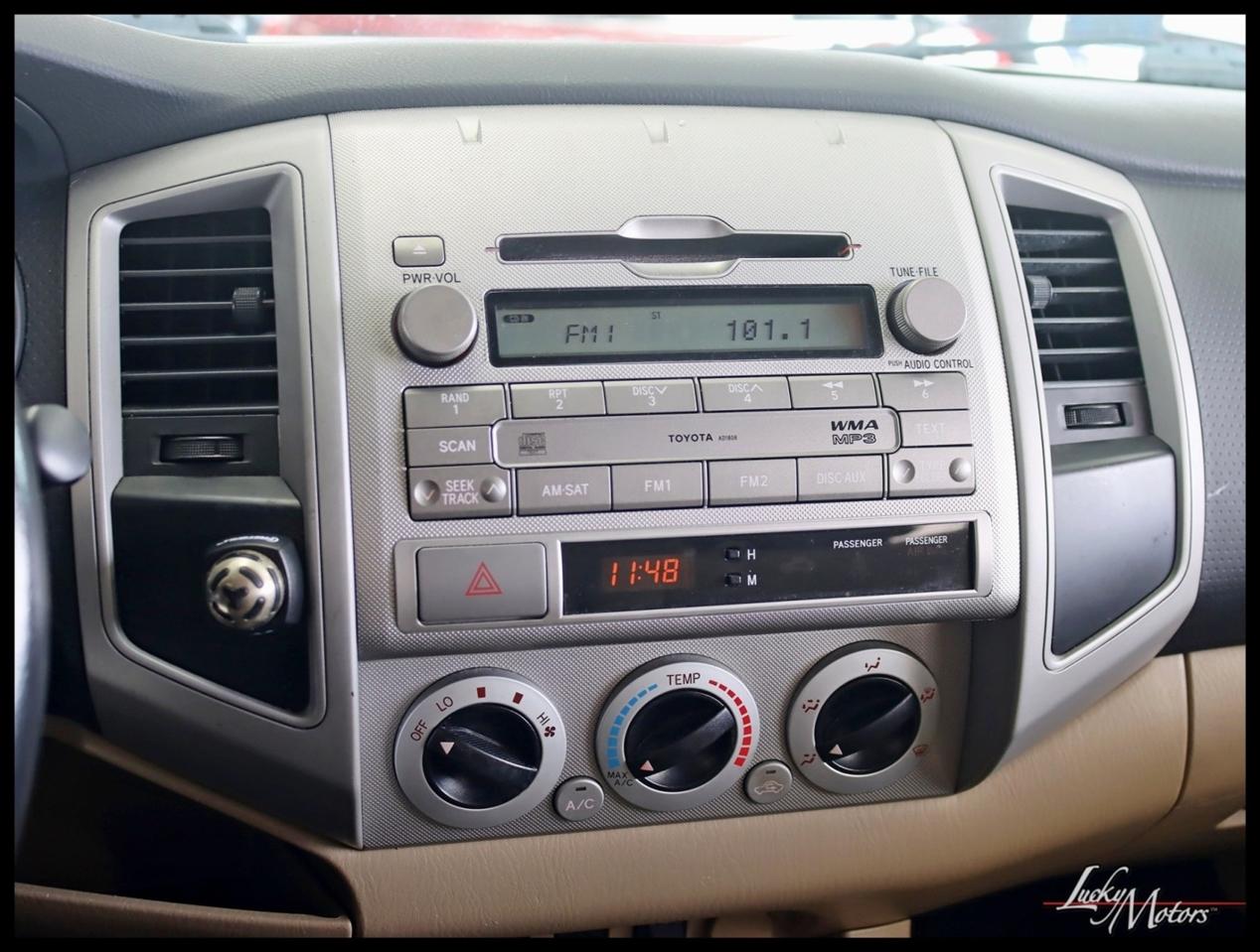 Toyota Tacoma PreRunner Double Cab Auto 2WD 2011