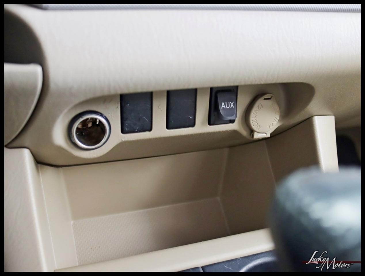 Toyota Tacoma PreRunner Double Cab Auto 2WD 2011