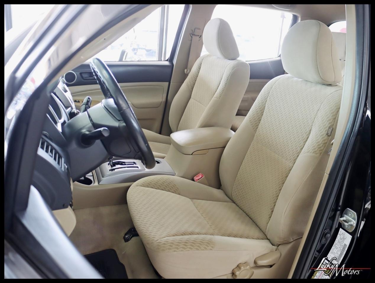 Toyota Tacoma PreRunner Double Cab Auto 2WD 2011