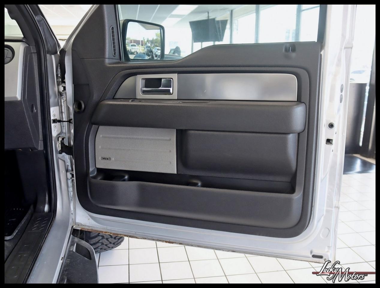 Ford F-150 SVT Raptor SuperCrew 5.5-ft. Bed 4WD 2012