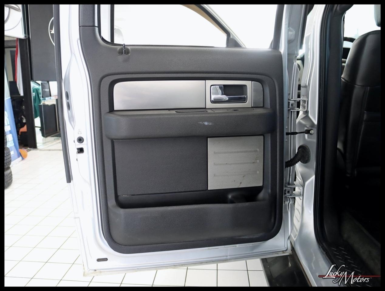 Ford F-150 SVT Raptor SuperCrew 5.5-ft. Bed 4WD 2012