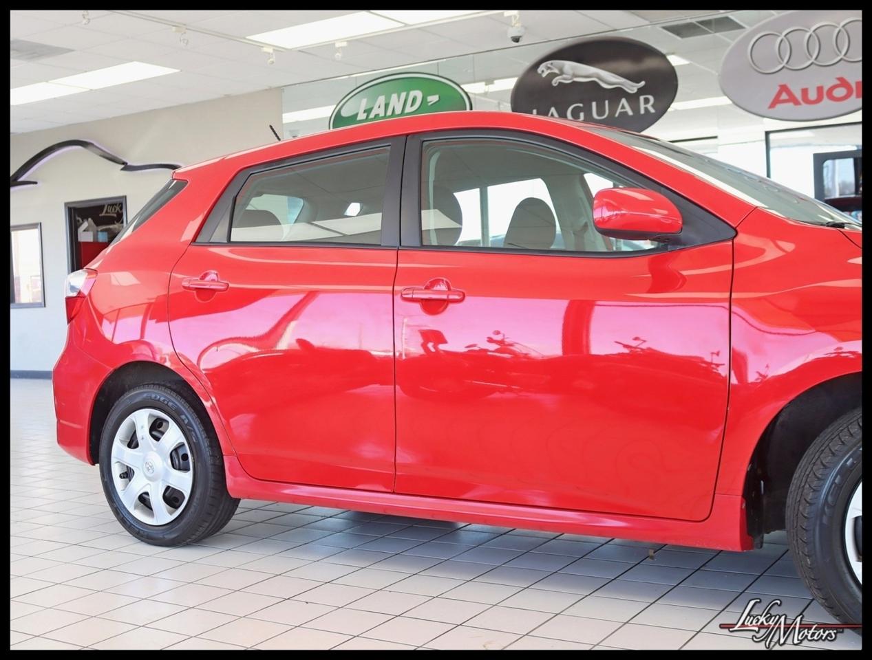 Toyota Matrix Base 4D Hatchback 2011