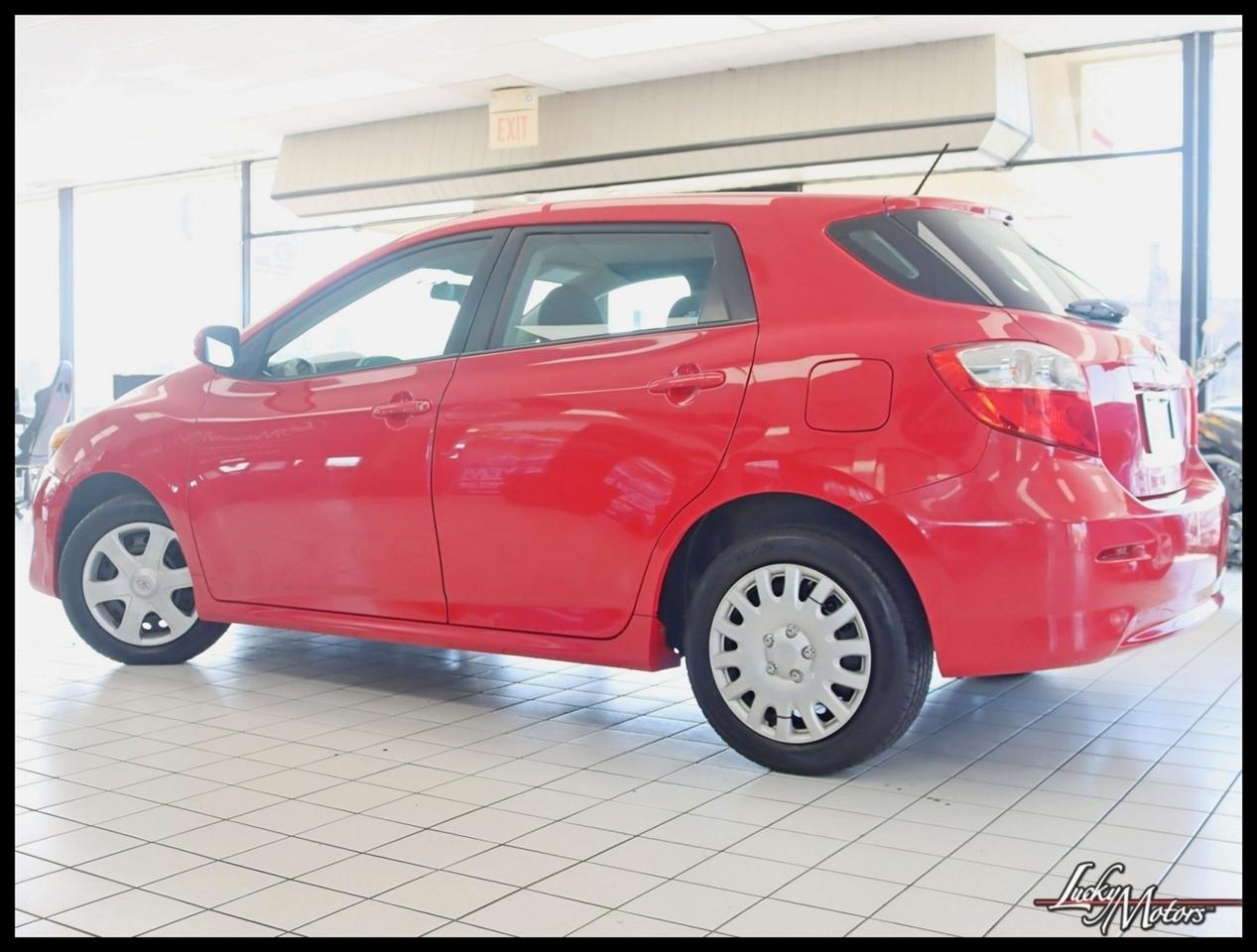 Toyota Matrix Base 4D Hatchback 2011