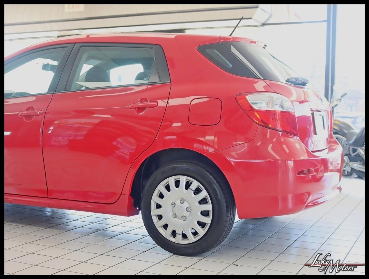 Toyota Matrix Base 4D Hatchback 2011