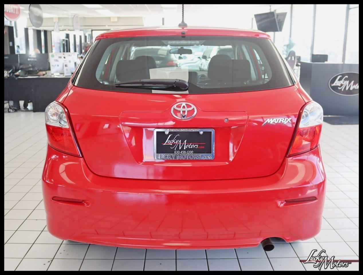 Toyota Matrix Base 4D Hatchback 2011