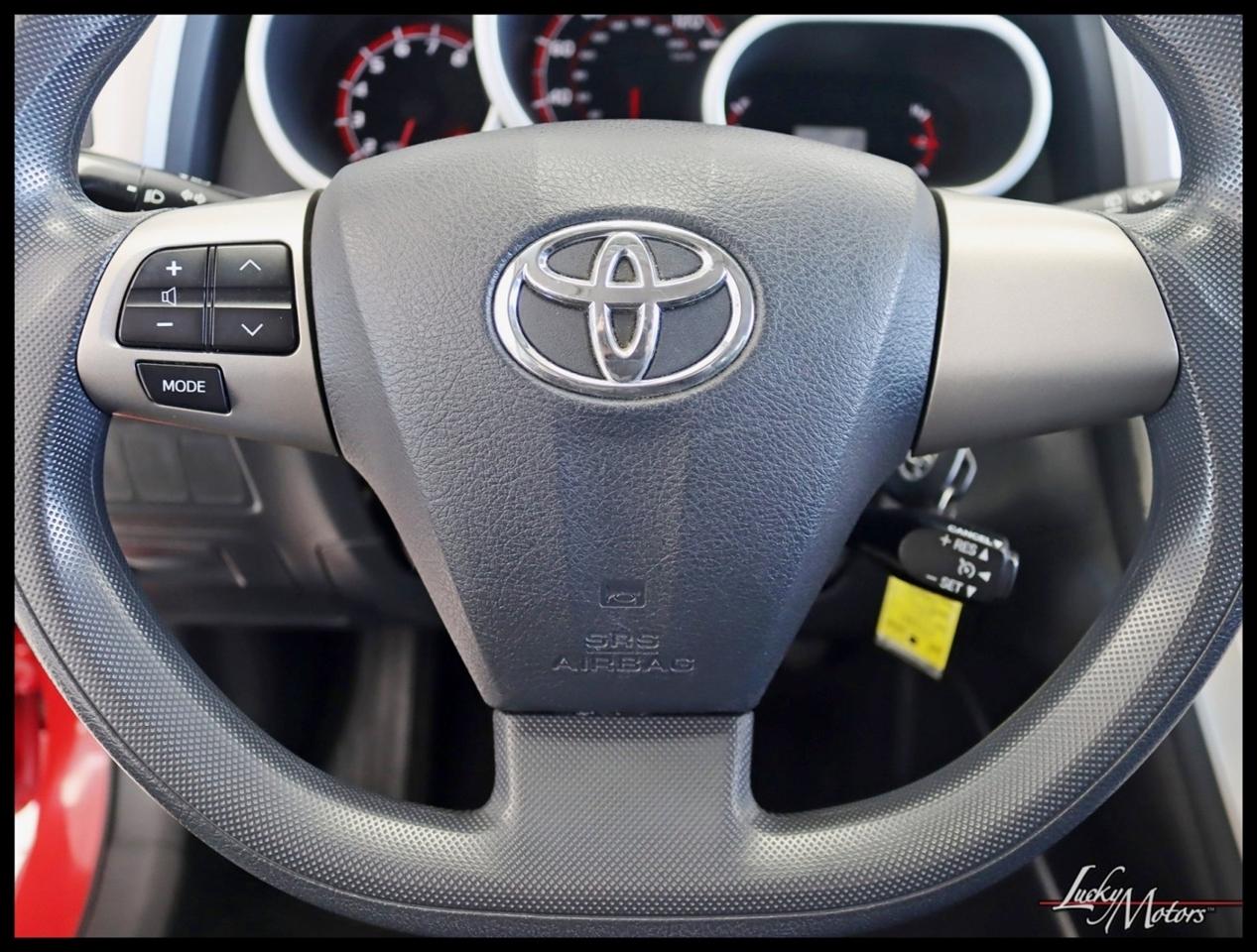 Toyota Matrix Base 4D Hatchback 2011