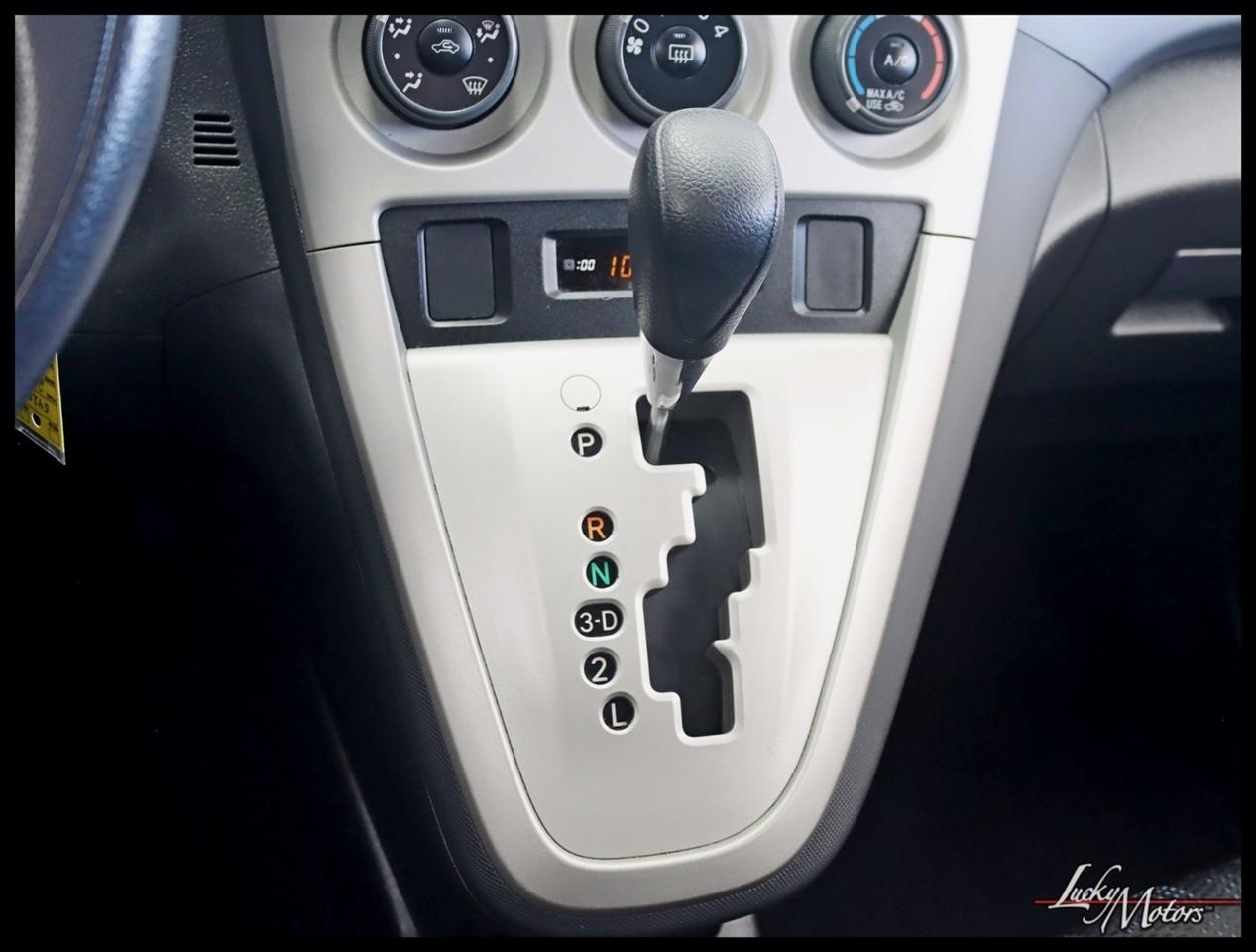 Toyota Matrix Base 4D Hatchback 2011