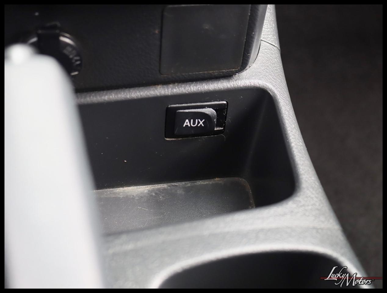 Toyota Matrix Base 4D Hatchback 2011