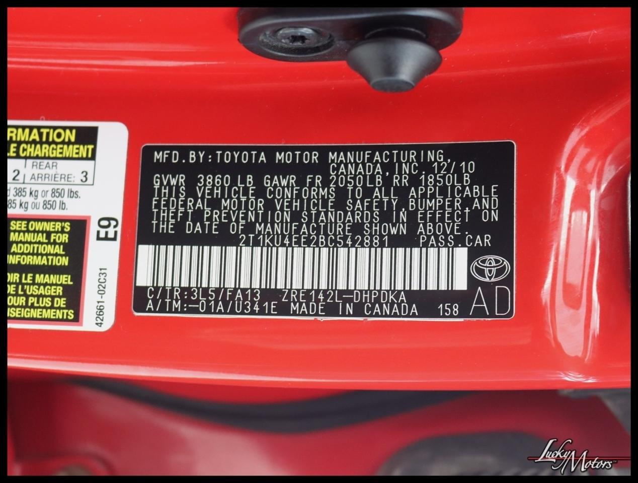 Toyota Matrix Base 4D Hatchback 2011