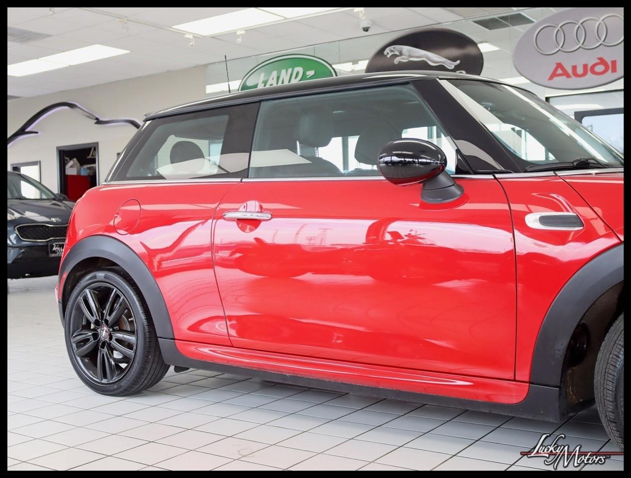 MINI Cooper Base 2D Hatchback 2017