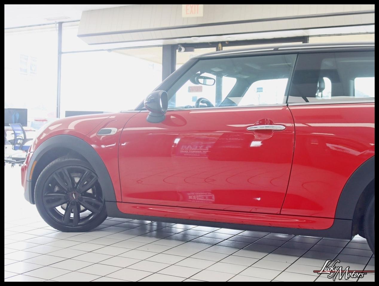 MINI Cooper Base 2D Hatchback 2017