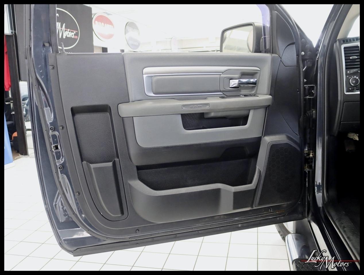 RAM 1500 SLT SWB 4WD 2014