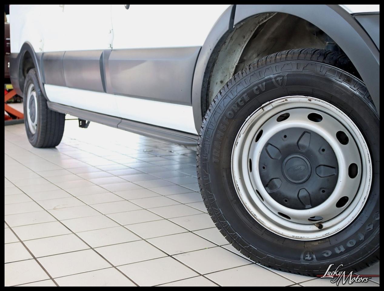 Ford Transit 250 Van Low Roof 60/40 Pass.130-in. WB 2017