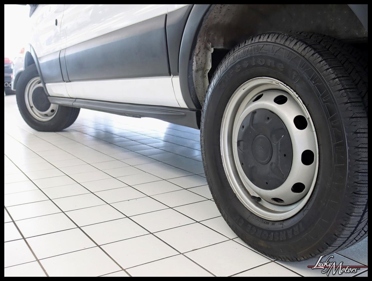 Ford Transit 250 Van Low Roof 60/40 Pass.130-in. WB 2017