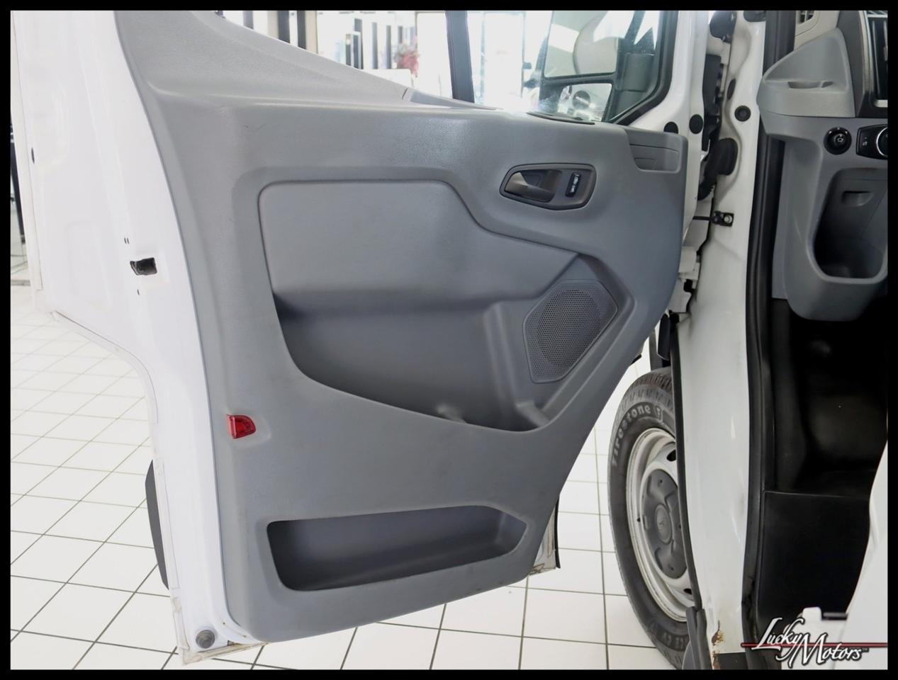 Ford Transit 250 Van Low Roof 60/40 Pass.130-in. WB 2017