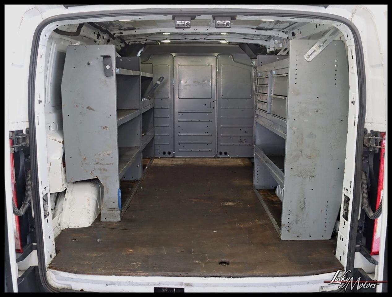 Ford Transit 250 Van Low Roof 60/40 Pass.130-in. WB 2017