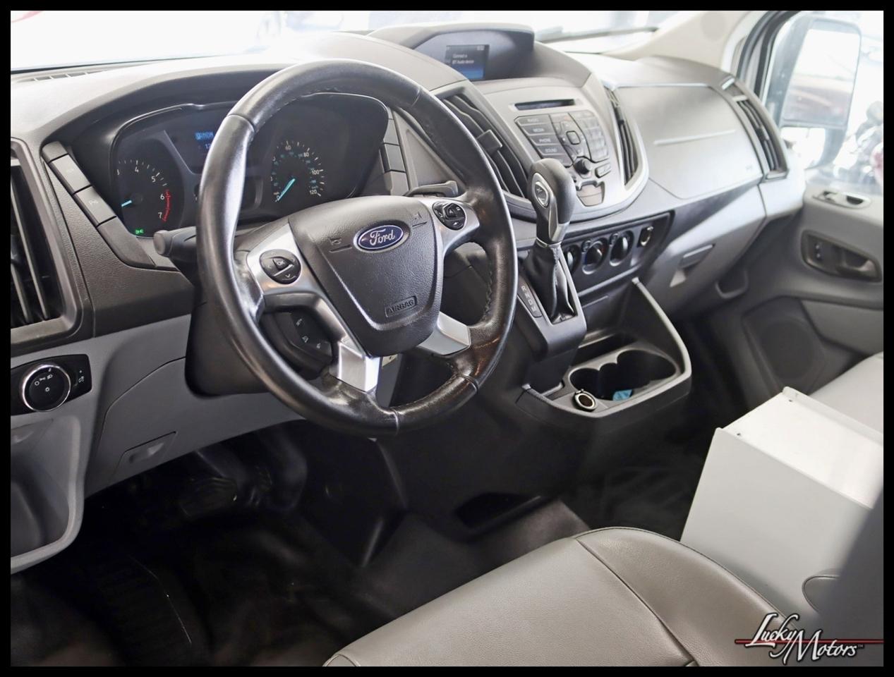 Ford Transit 250 Van Low Roof 60/40 Pass.130-in. WB 2017