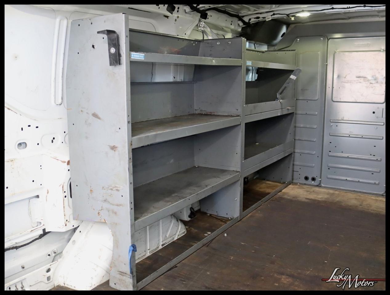 Ford Transit 250 Van Low Roof 60/40 Pass.130-in. WB 2017