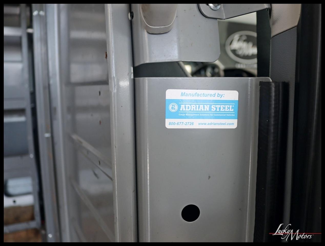 Ford Transit 250 Van Low Roof 60/40 Pass.130-in. WB 2017