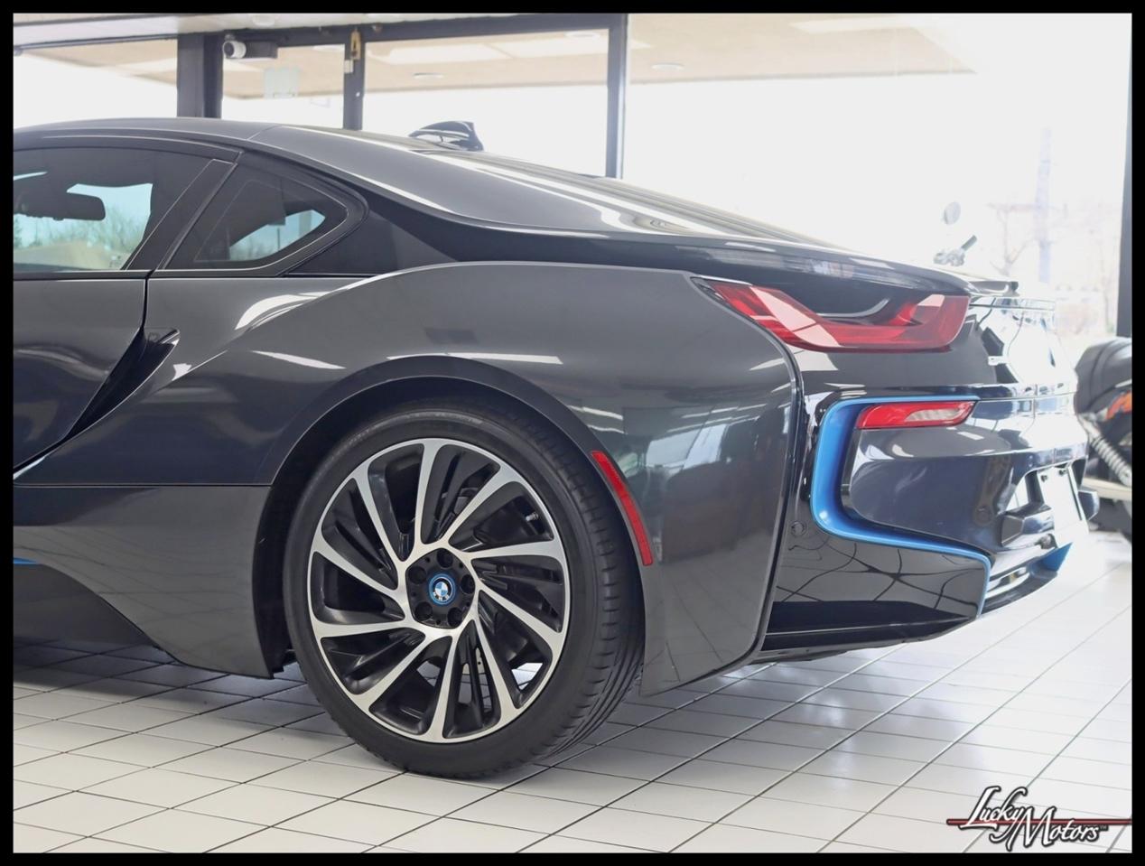 BMW i8 Base 2016