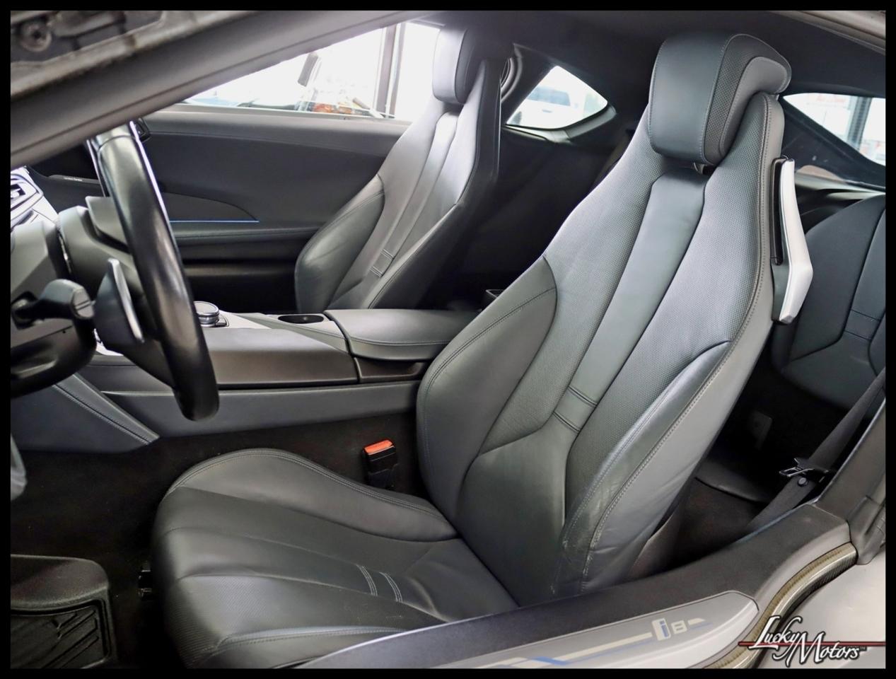 BMW i8 Base 2016