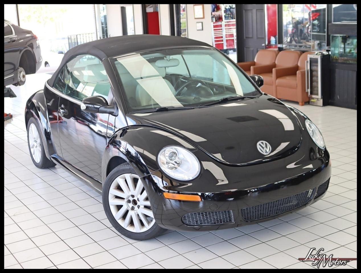 Volkswagen New Beetle 2.5L Convertible 2010