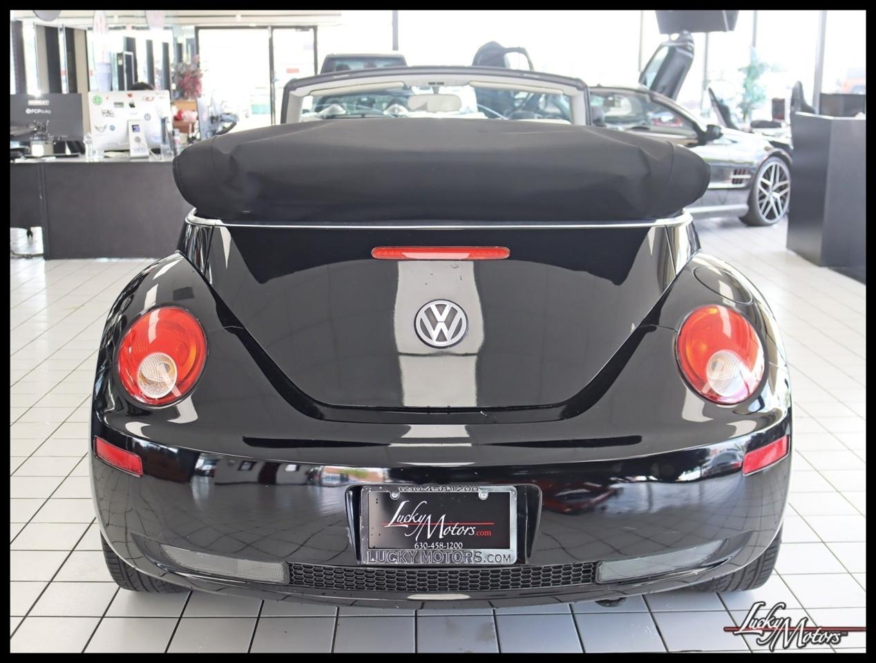 Volkswagen New Beetle 2.5L Convertible 2010