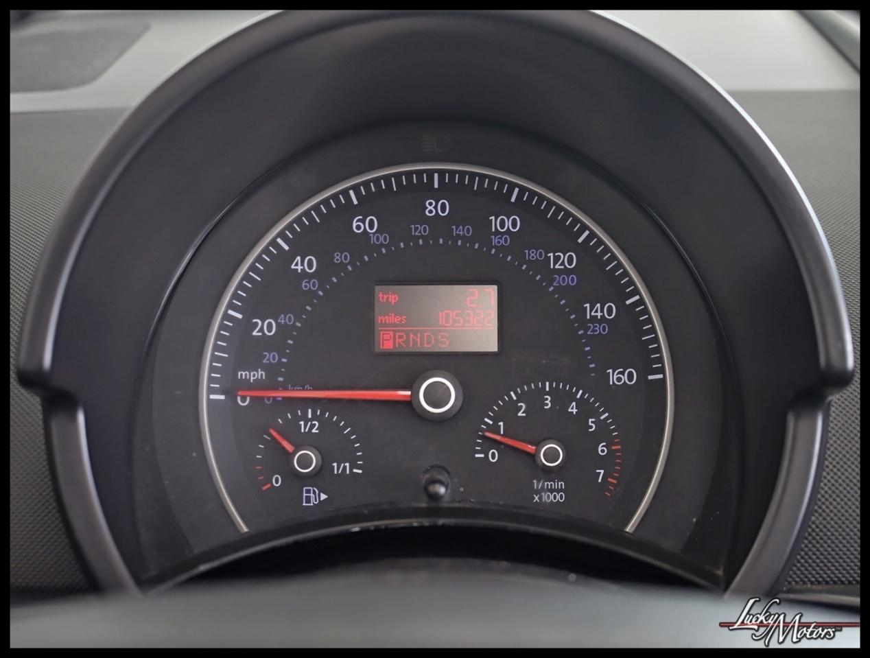 Volkswagen New Beetle 2.5L Convertible 2010