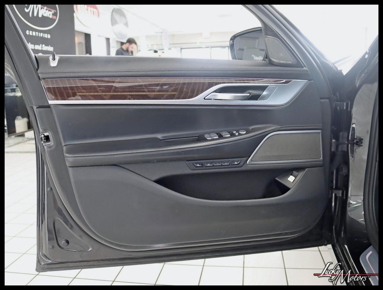 BMW 7-Series 750i xDrive 2019