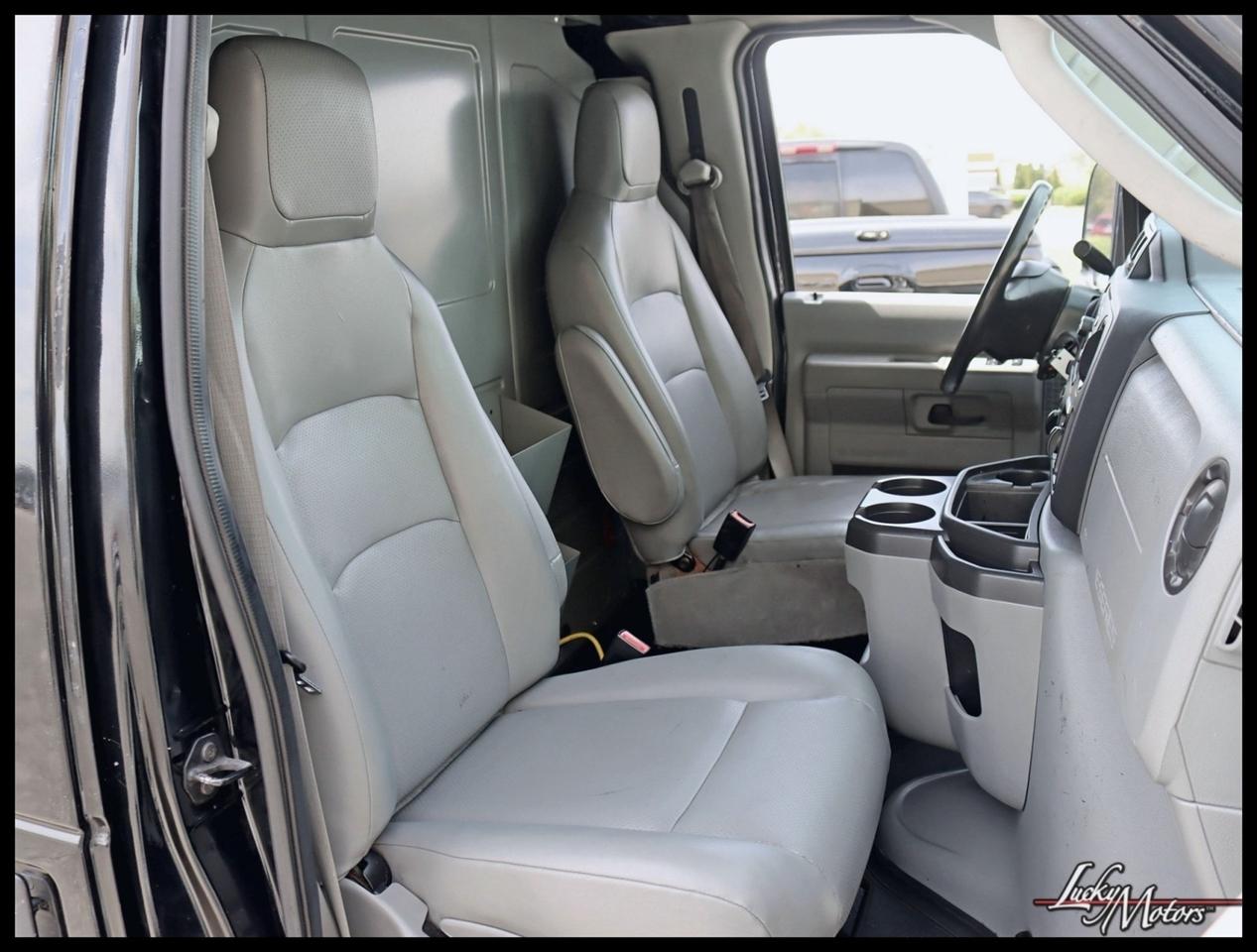 Ford Econoline E-150 2014