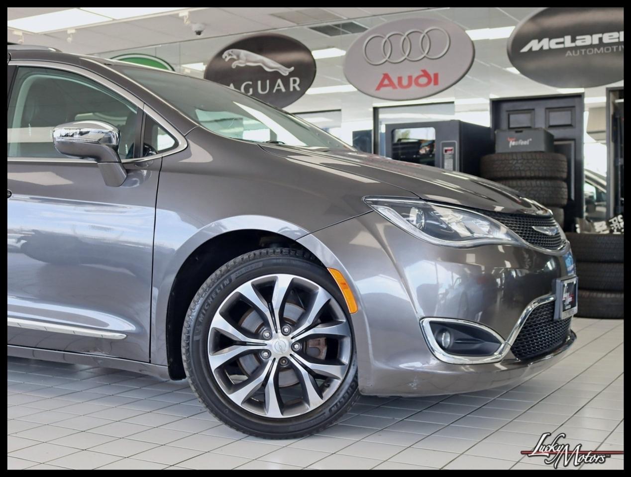 Chrysler Pacifica Limited 2017