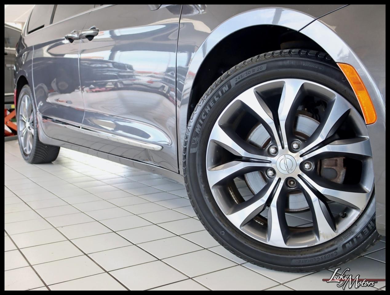 Chrysler Pacifica Limited 2017