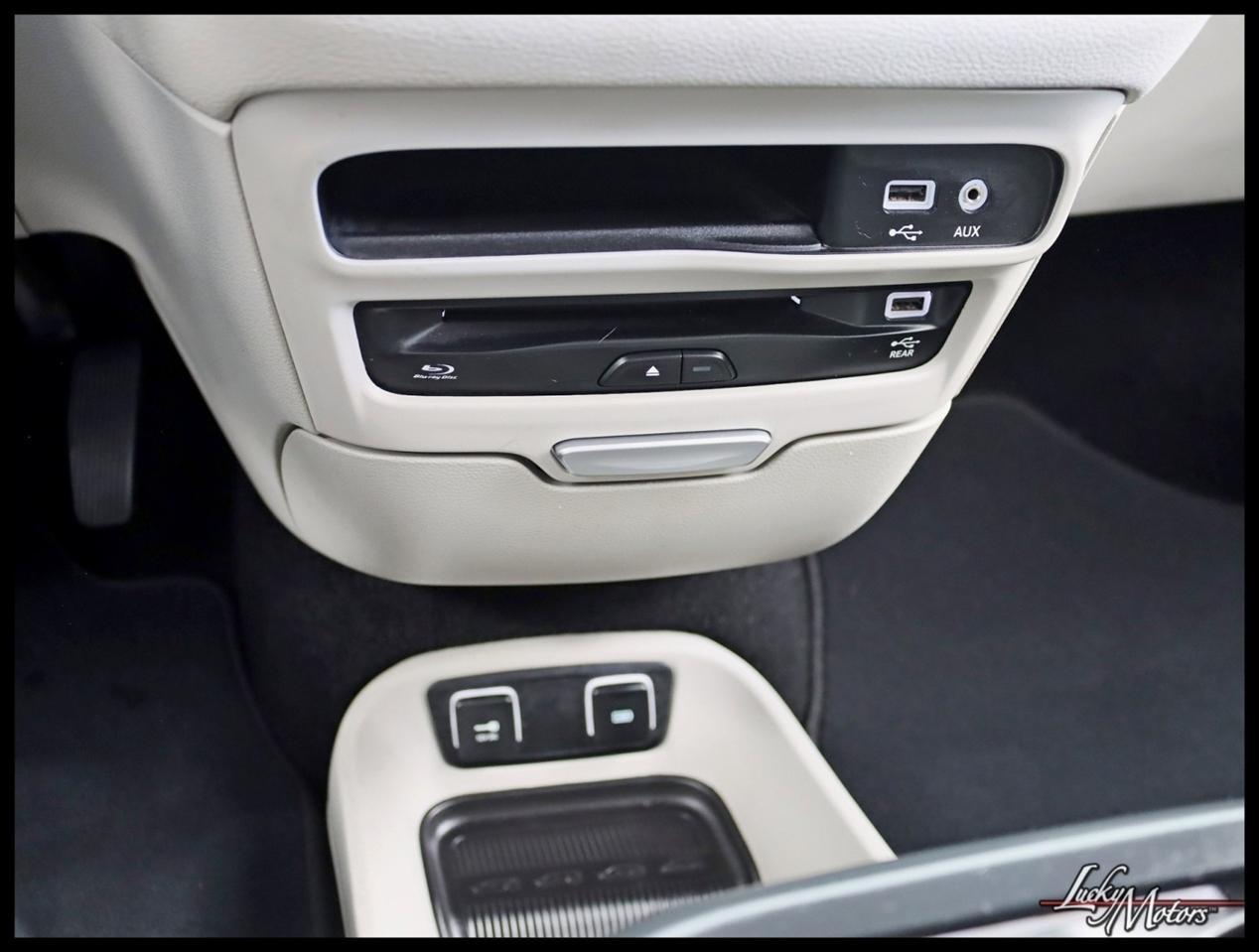 Chrysler Pacifica Limited 2017