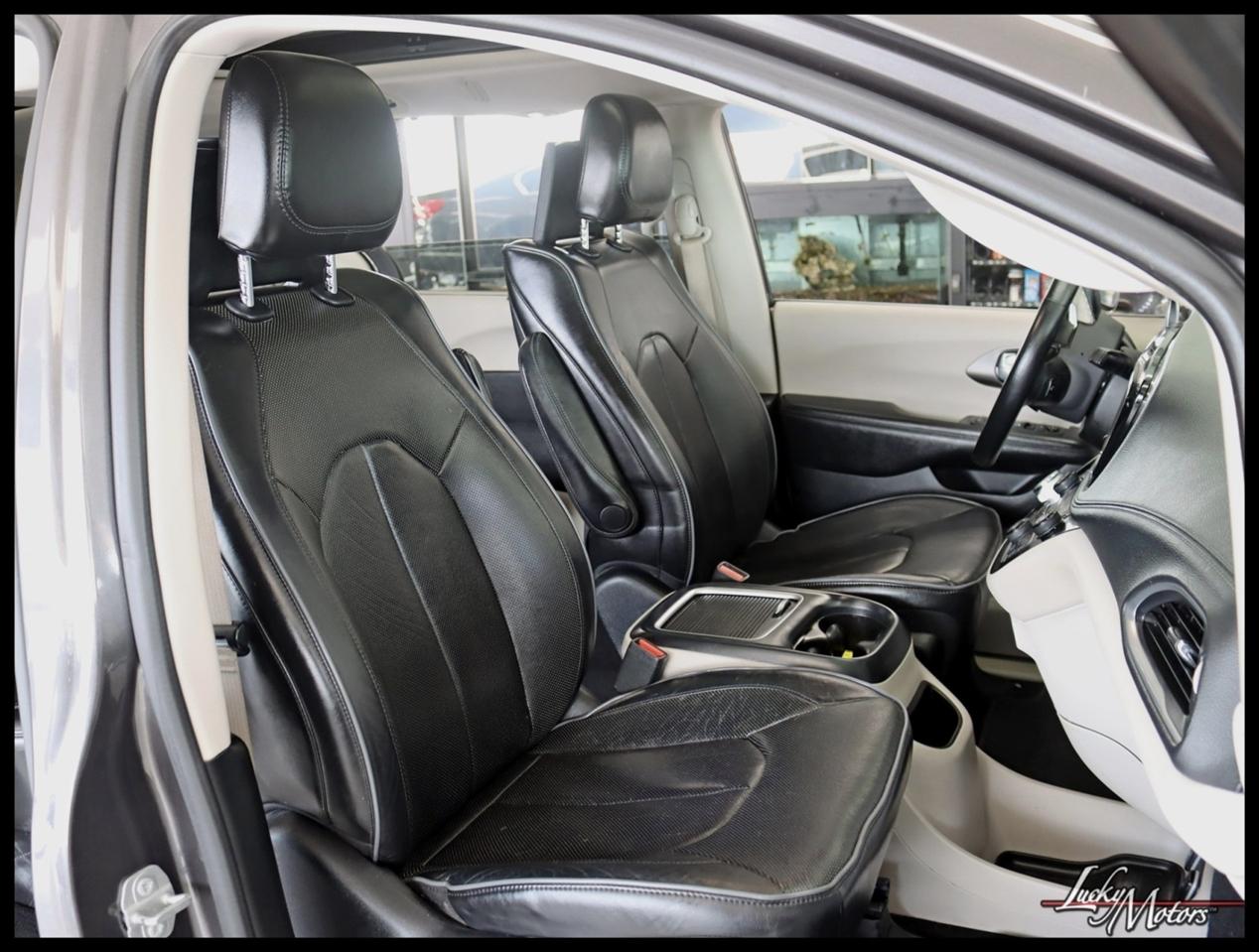 Chrysler Pacifica Limited 2017