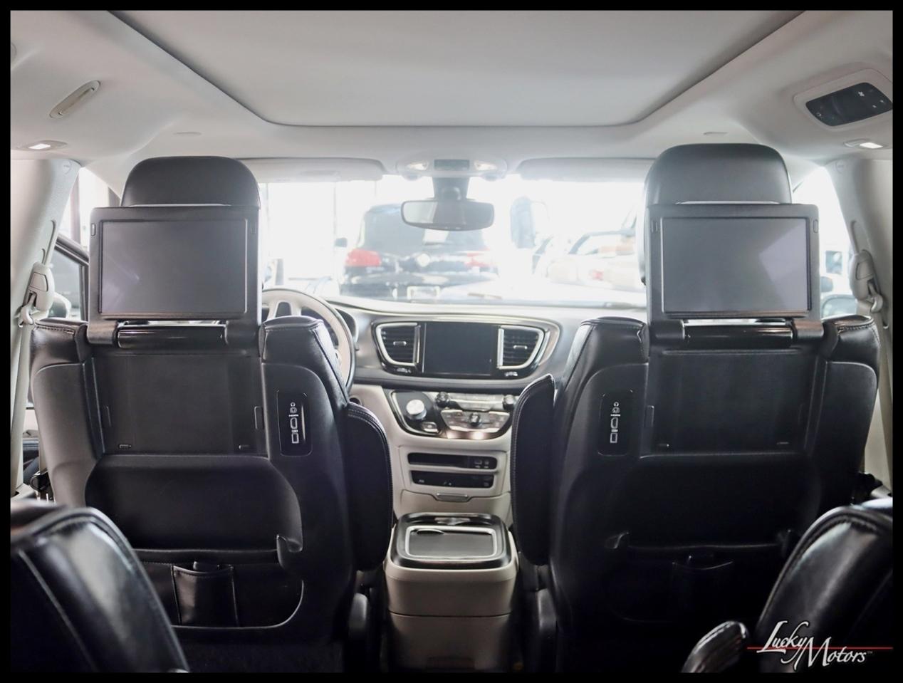 Chrysler Pacifica Limited 2017