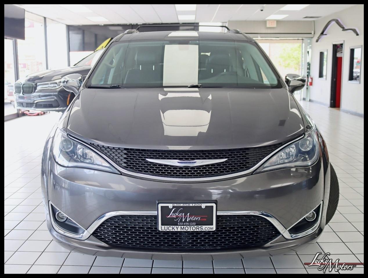 Chrysler Pacifica Limited 2017