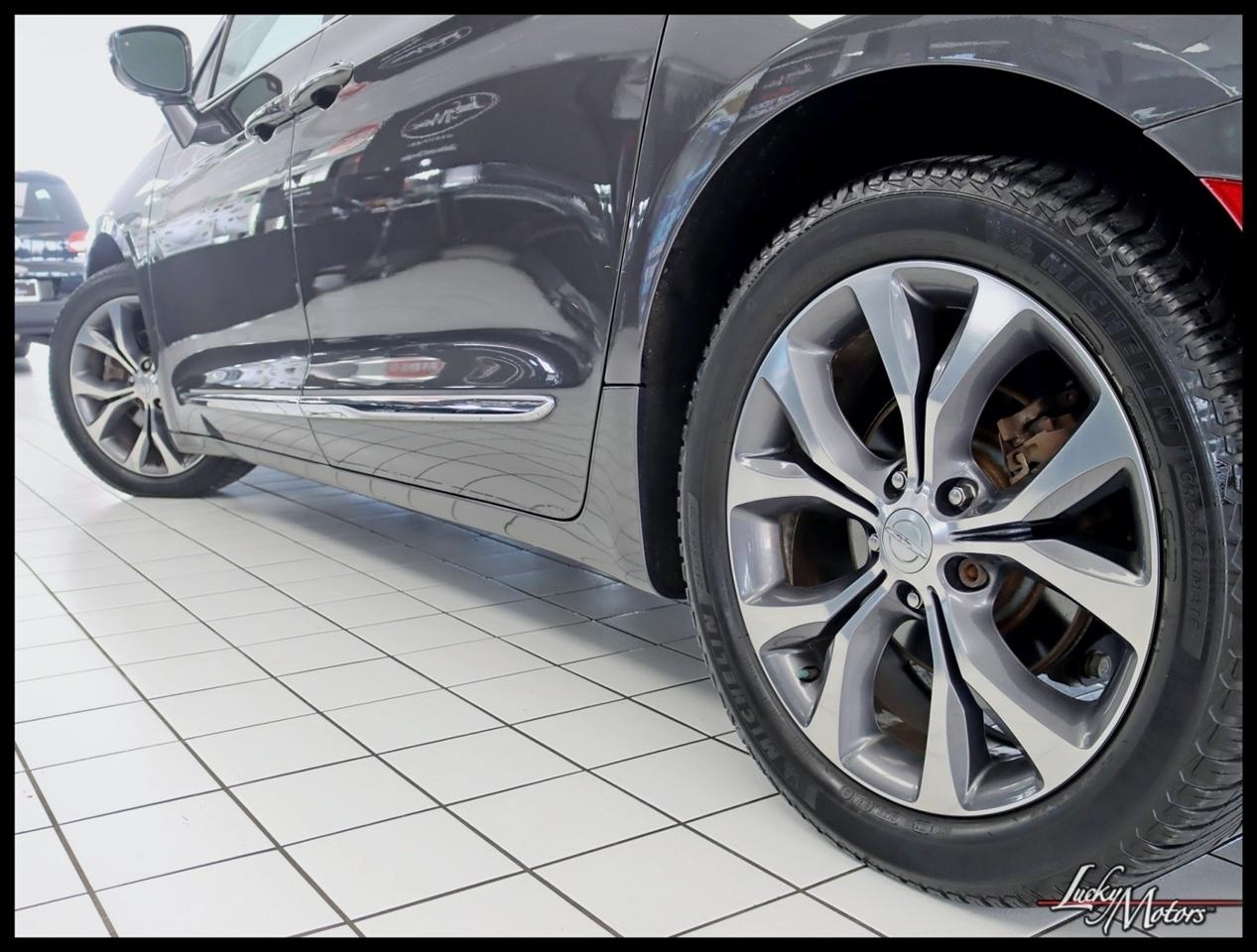 Chrysler Pacifica Limited 2017