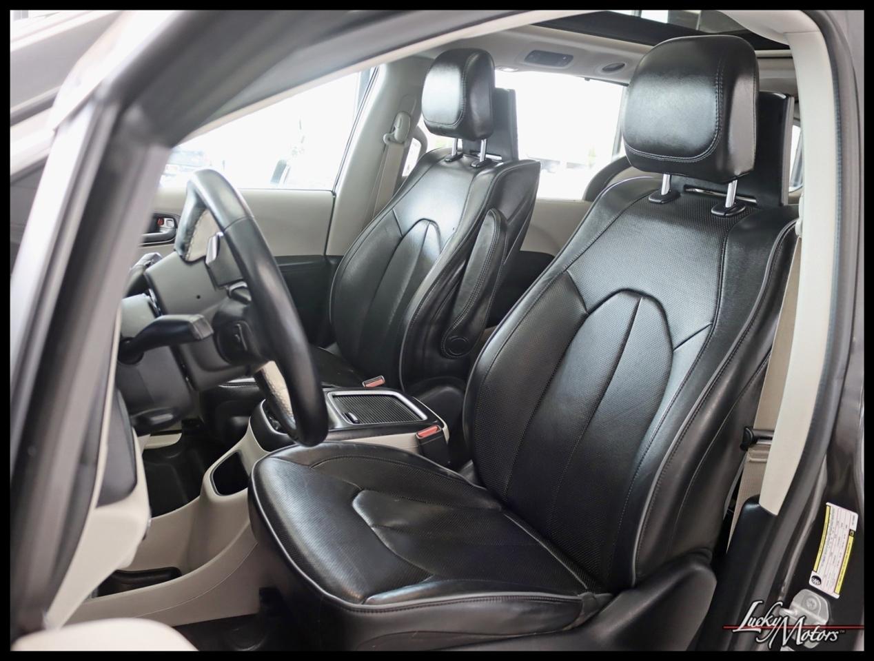 Chrysler Pacifica Limited 2017