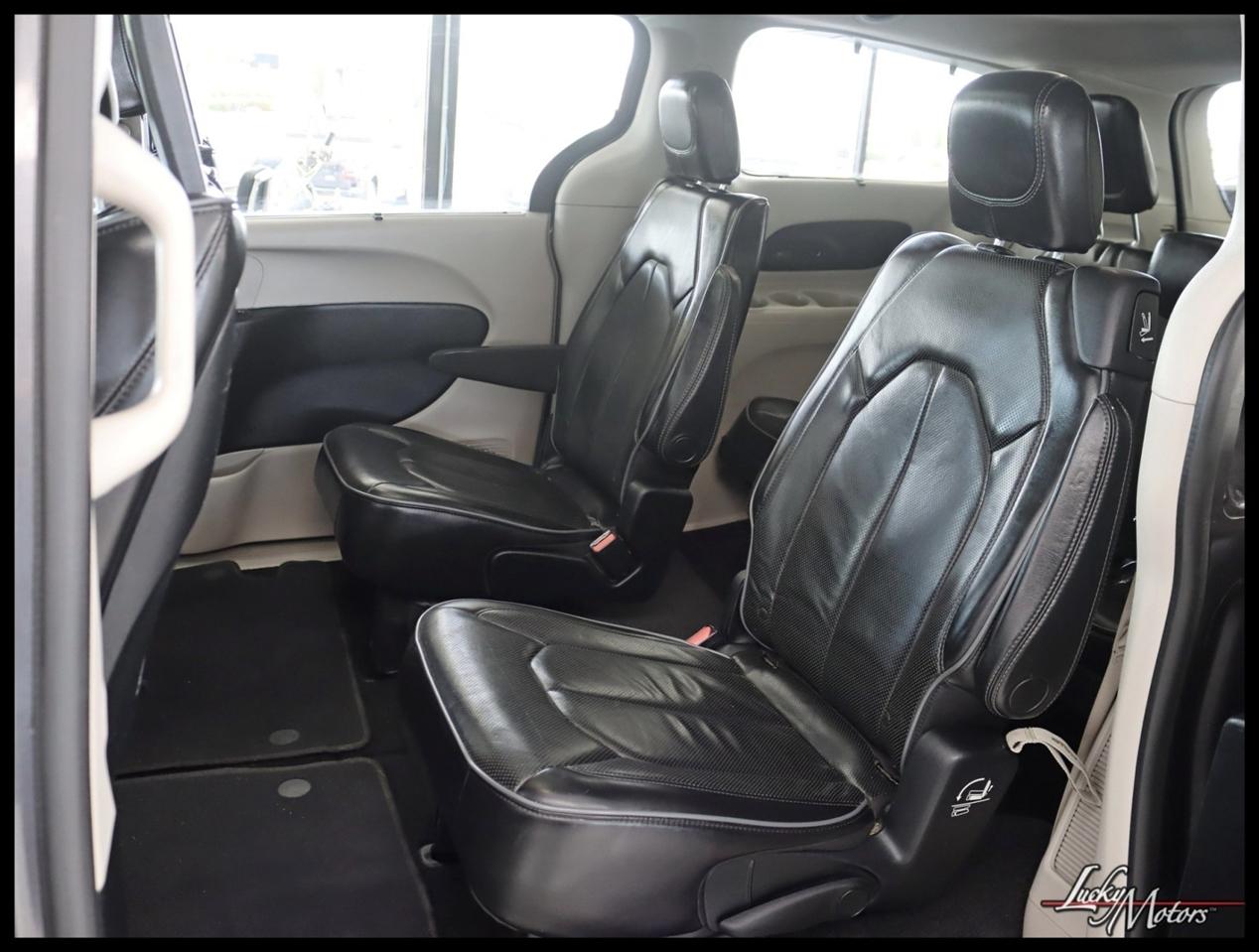 Chrysler Pacifica Limited 2017