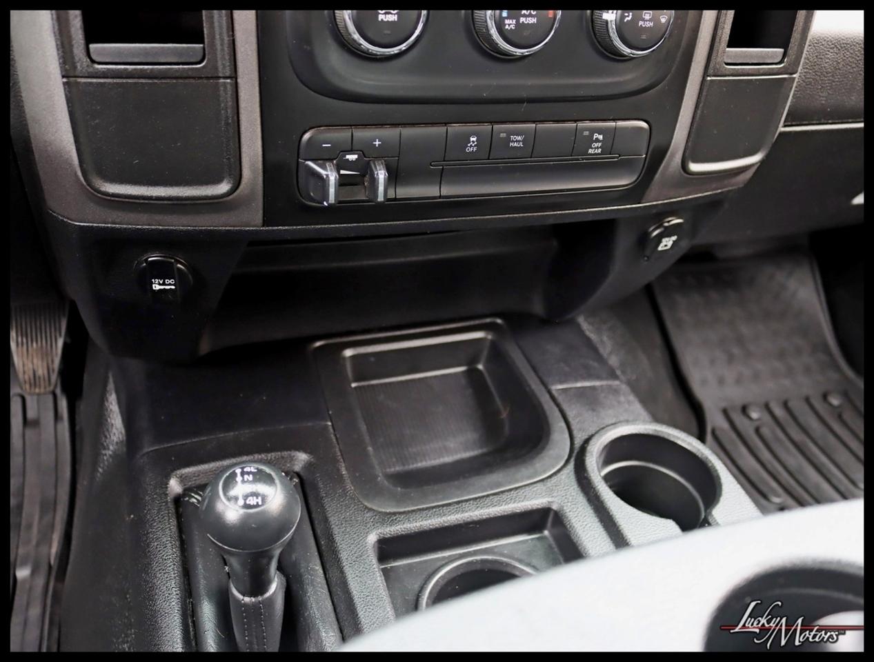 RAM 2500 Tradesman Crew Cab SWB 4WD 2017