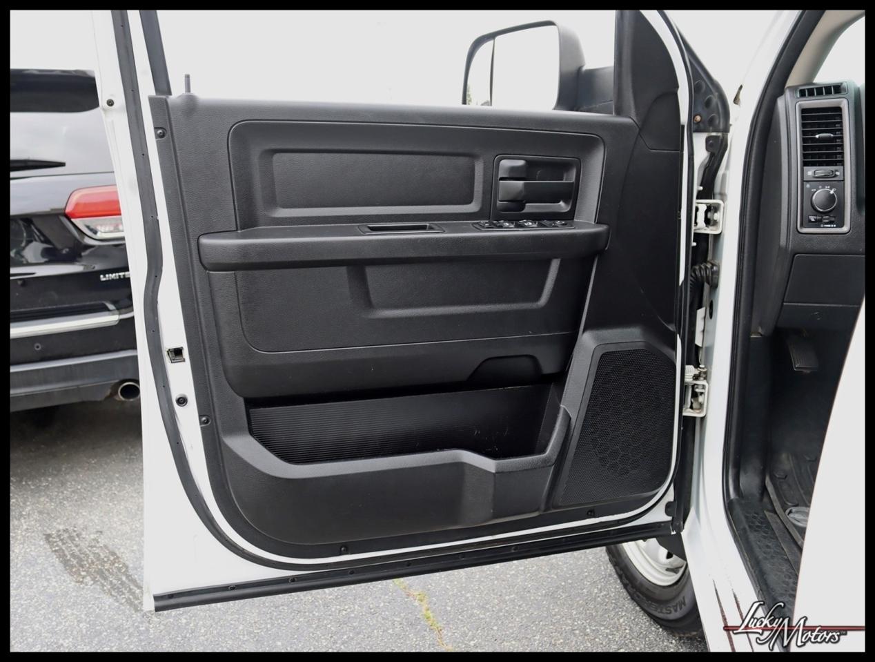 RAM 2500 Tradesman Crew Cab SWB 4WD 2017