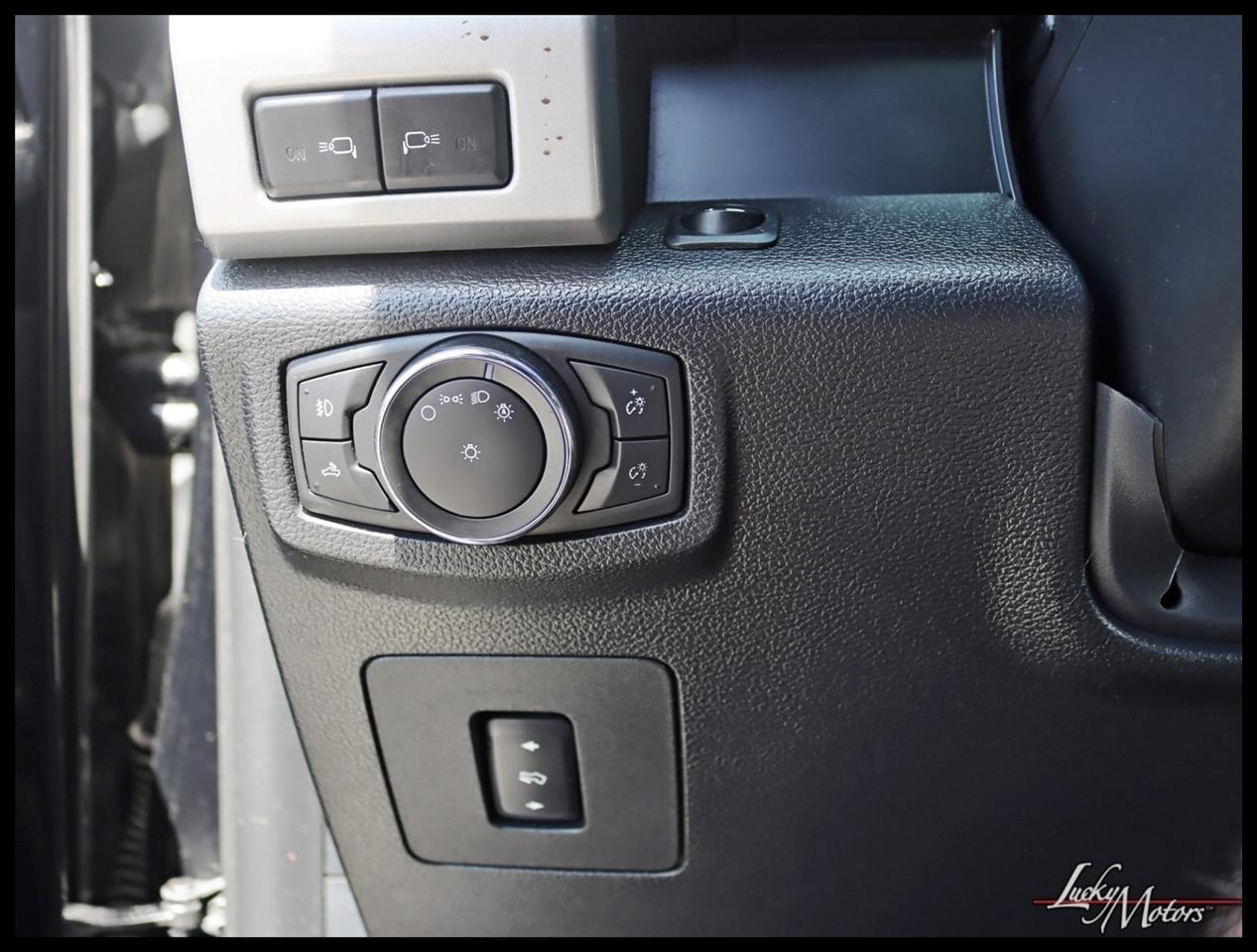 Ford F-150 Lariat SuperCrew 5.5-ft. Bed 4WD 2017