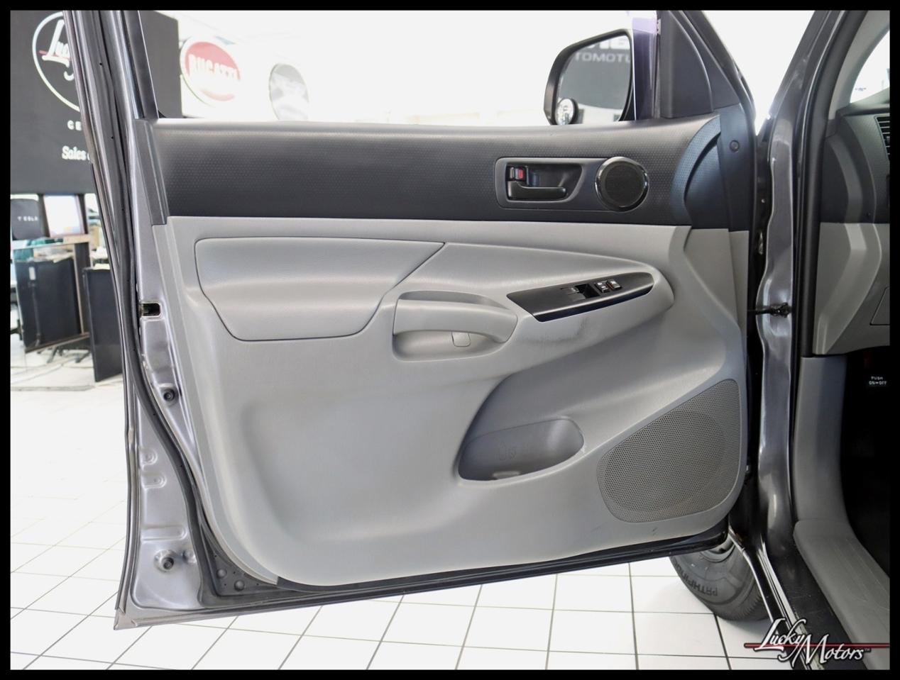 Toyota Tacoma Access Cab I4 4AT 2WD 2015