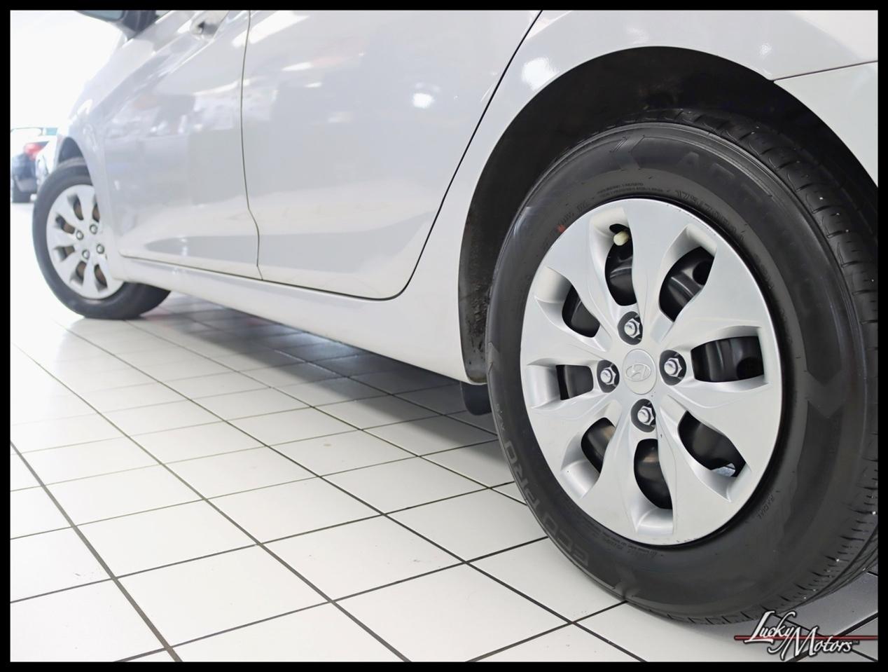 Hyundai Accent SE 4-Door 6A 2017