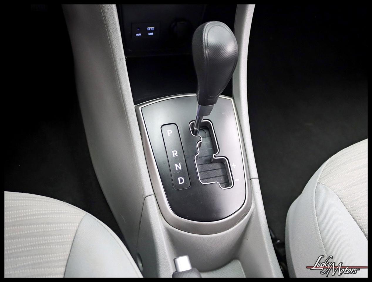 Hyundai Accent SE 4-Door 6A 2017