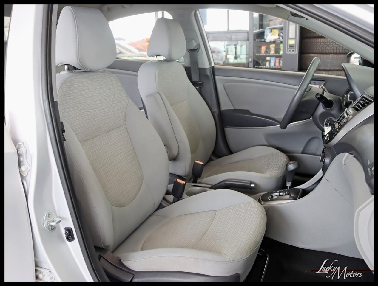 Hyundai Accent SE 4-Door 6A 2017