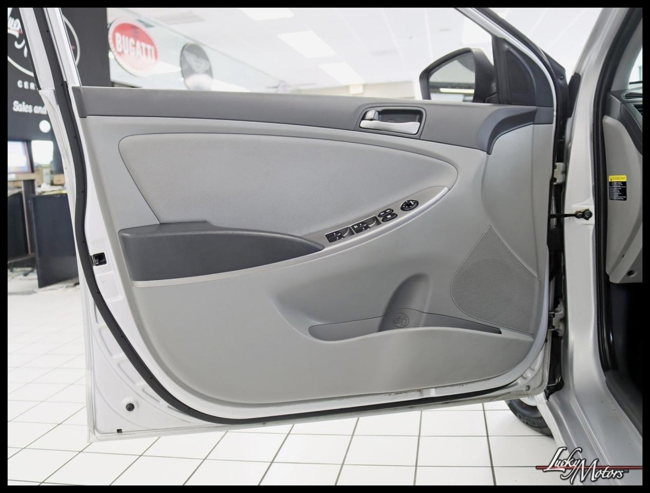 Hyundai Accent SE 4-Door 6A 2017