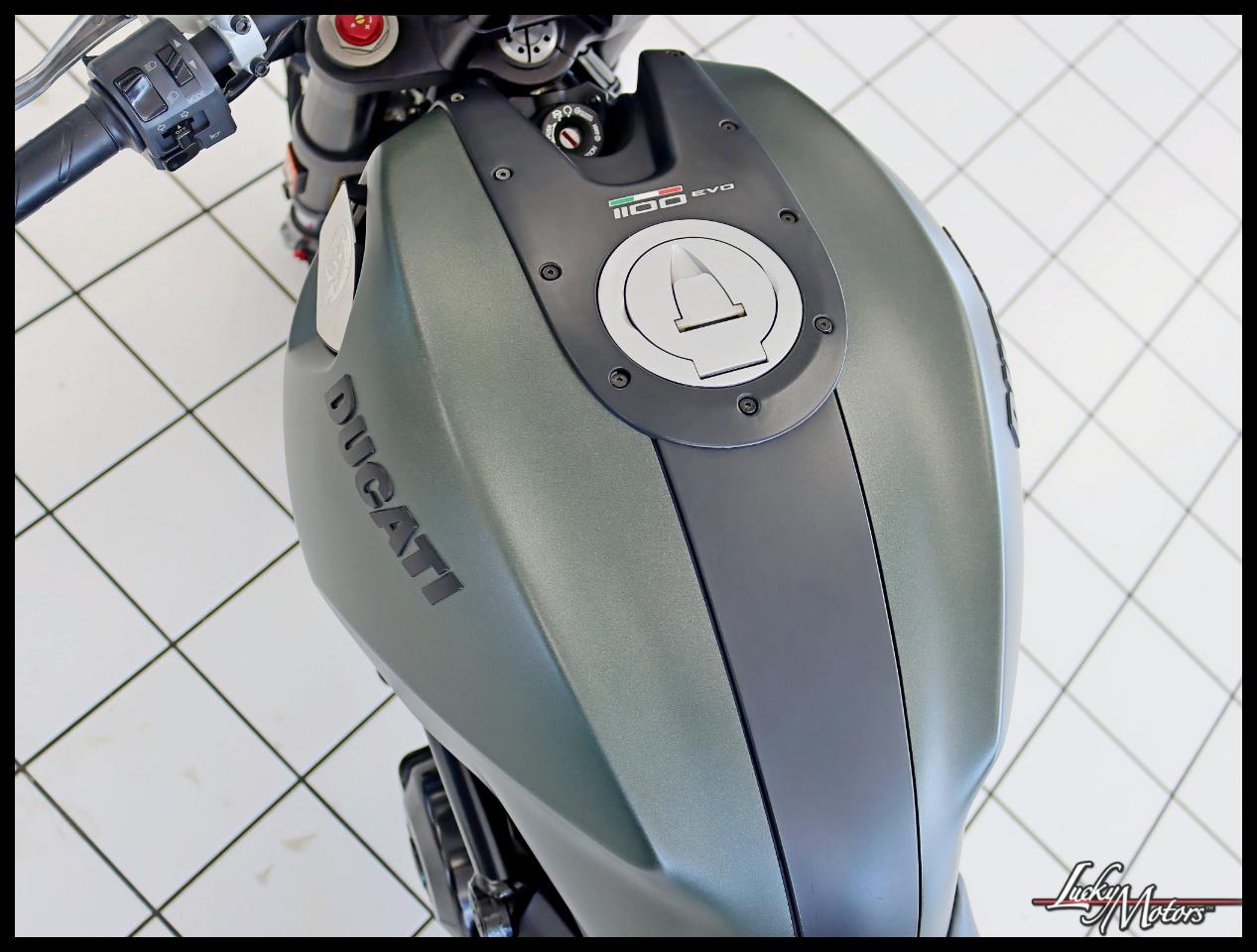 Ducati Monster  2013