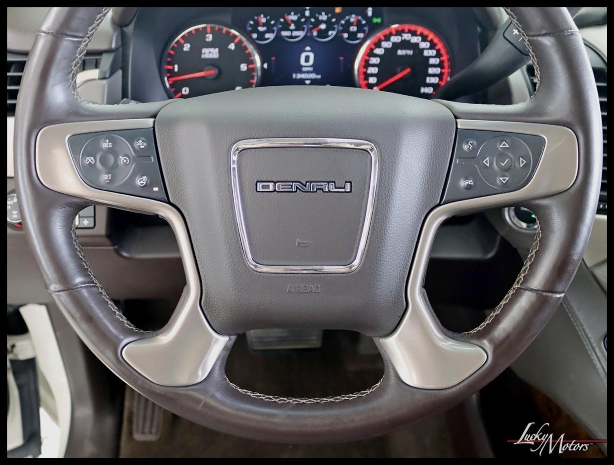 GMC Yukon Denali 4WD 2015